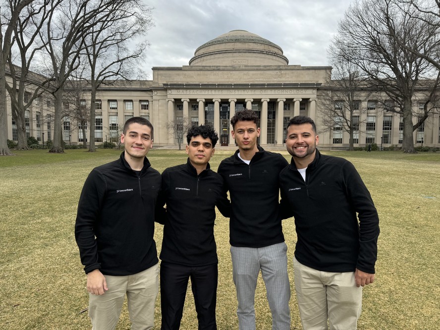 Felipe Tiozo, Robson Amorim, Luan Cavallaro e Felipe Silva: os cofundadores da BeConfident