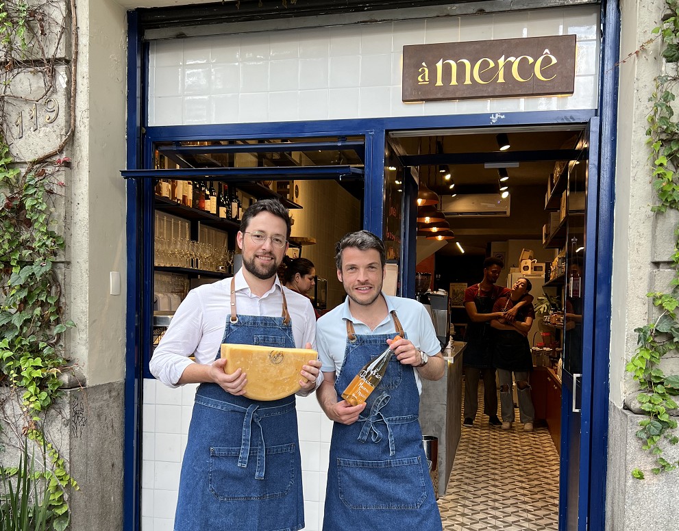 Advogado empreende com bar, mercearia e café em SP