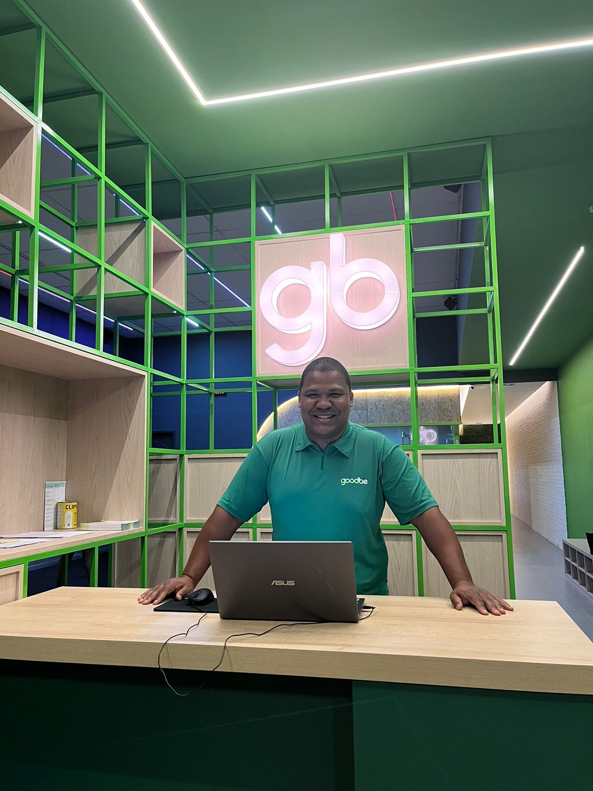Empreendedor fatura R$ 1,7 milhão com estúdios