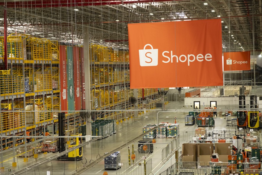 Centro de distribuição da Shopee em operação