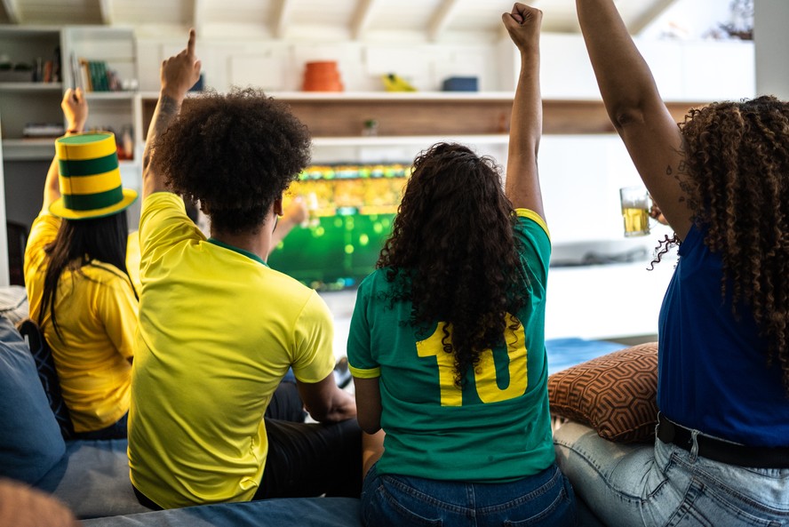 Conheça três formas de assistir aos jogos da Copa pelo celular e