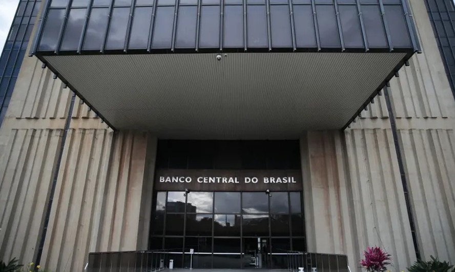 BC reduz PIB de 2026 para 1,8% e sinaliza desaceleração