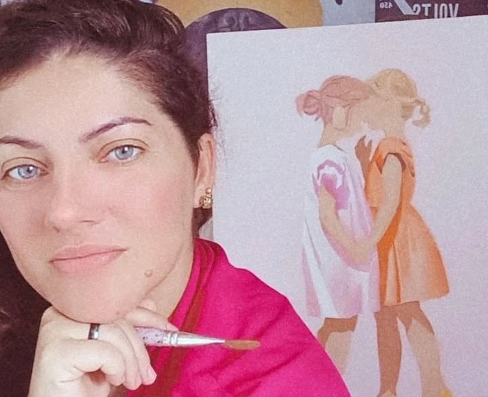 May Tully usa maquiagens descartadas para realizar as pinturas — Foto: Divulgação