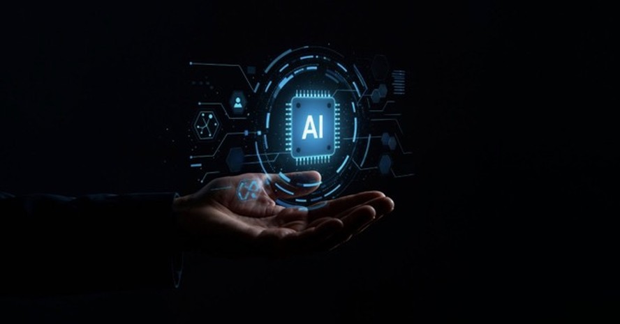 Profissional analisando dados de marketing em tablet com interface de inteligência artificial