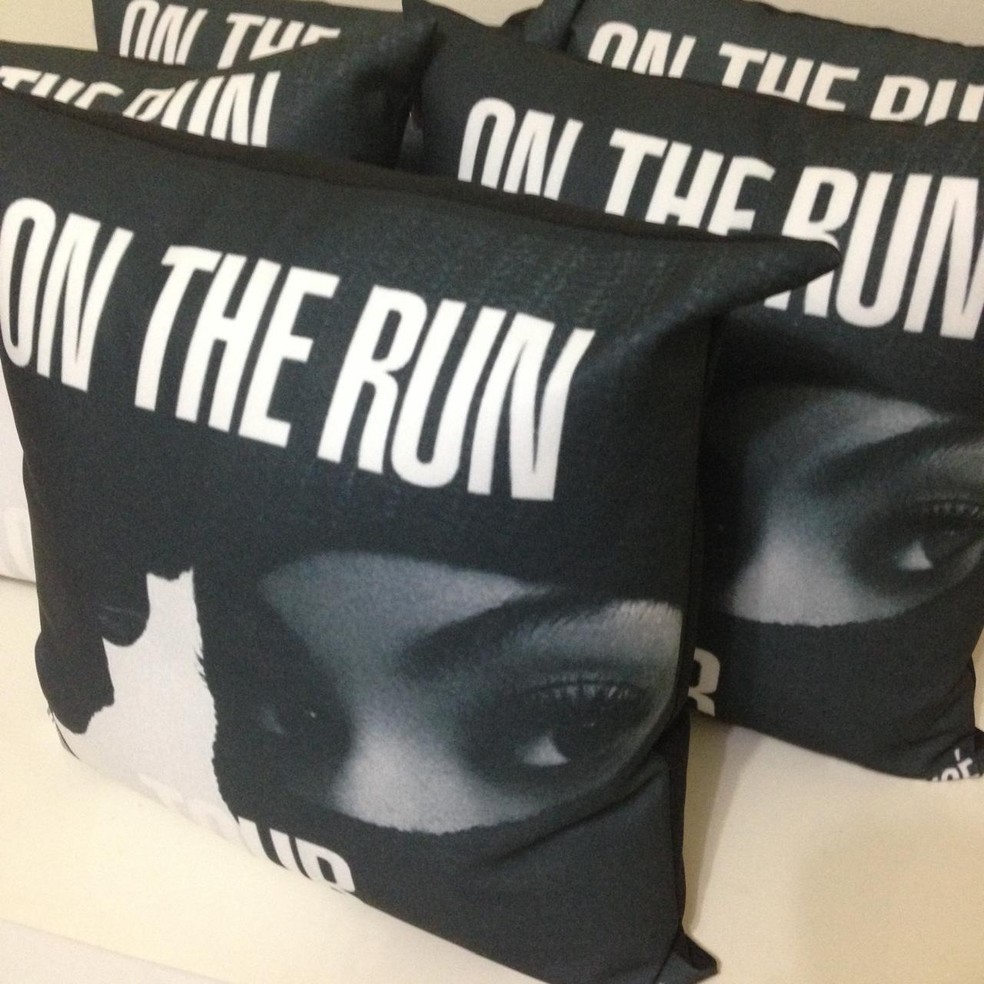 A empresa Dragee Brindes Personalizados produziu almofadas personalizadas da cantora Beyoncé — Foto: Divulgação