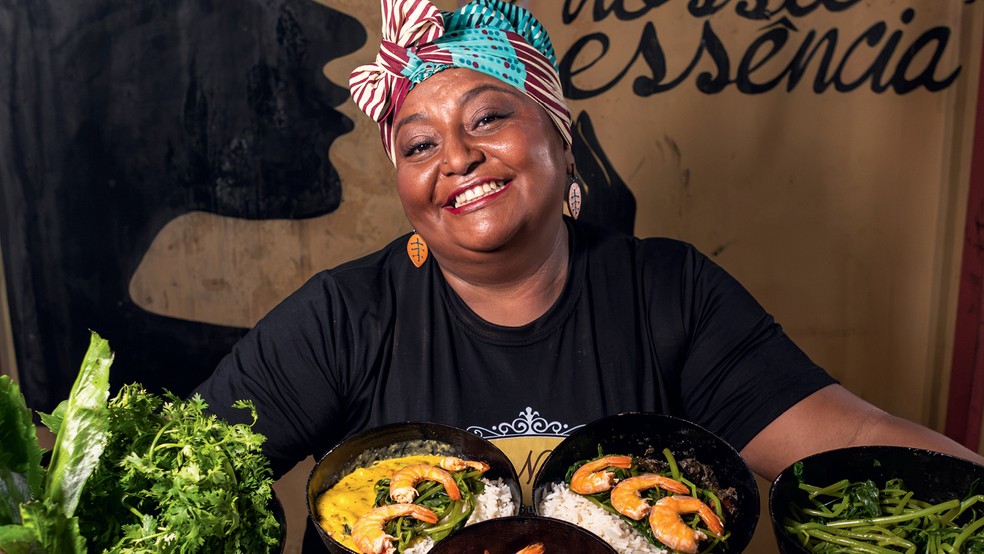 AGILIDADE - Nazaré Reis leva a culinária paraense do restaurante As Negonas a festivais e dobra a equipe para atender aos picos de consumo — Foto: Márcio Nagano