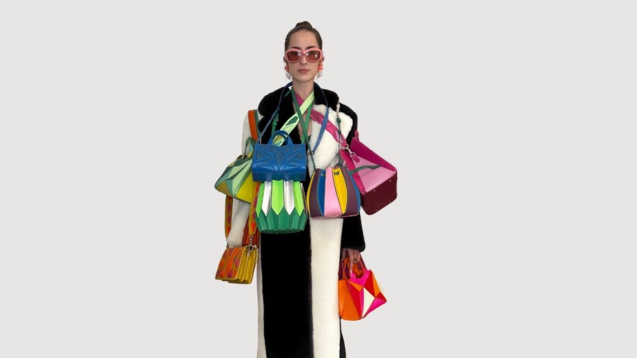 Fotógrafa cria marca de acessórios artesanais de luxo e cresce com