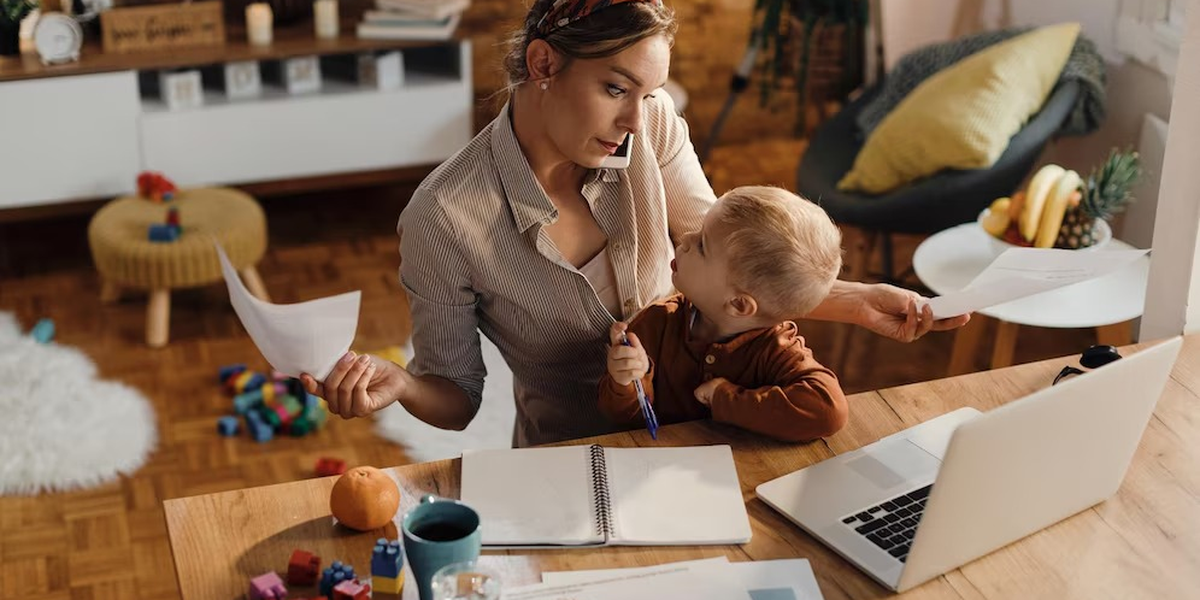 Passar mais tempo com os filhos é maior motivação de mulheres para abrir o próprio negócio