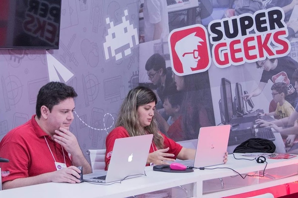 SuperGeeks oferece aulas de programação e robótica — Foto: Divulgação