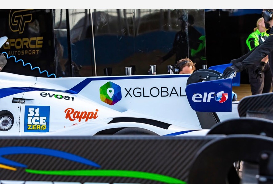 Daniel Lancaster no cockpit do Ligier P320 #22 da Autlog Racing