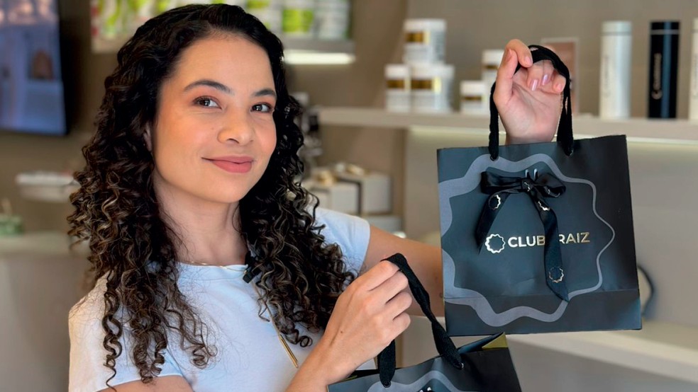 PROXIMIDADE - Brenda Prates, do Clube Raiz, usa IA para automatizar o atendimento e enviar comunicações personalizadas — Foto: Divulgação