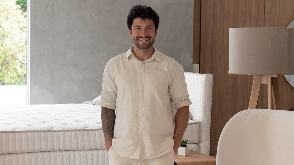 DORMIR BEM - Jarbas Carneiro de Freitas comanda a Carneiro Colchões, fábrica artesanal que cresceu 40% em 2025 e vende peças de até R$ 26 mil — Foto: Ricardo Perini