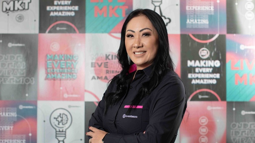 Milena Sakamoto, fundadora da Eventesse, em reunião estratégica
