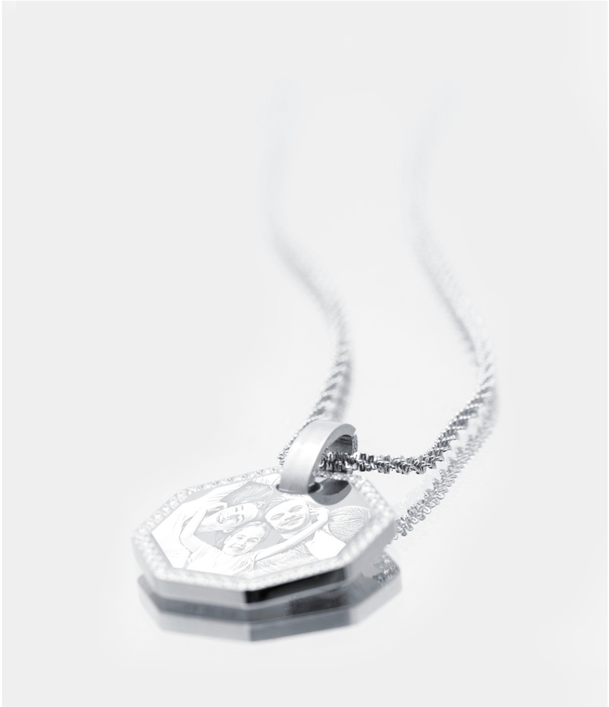 Acium consolida presença global com joias de aço personalizadas e mais ...